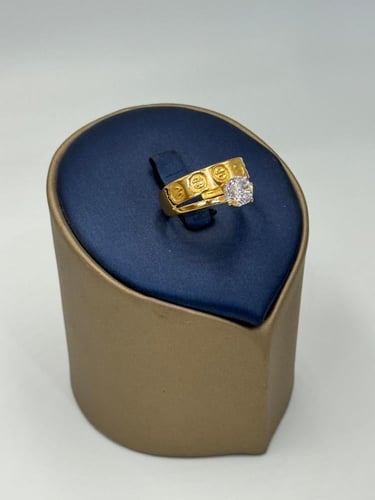 خاتم خطوبة تصميم عالمي ذهب عيار 21