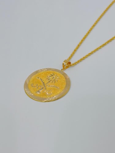 عقد شعار السعودية ذهب عيار 18