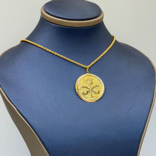 عقد شعار السعودية ذهب عيار 18