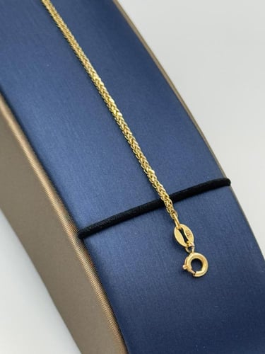 اسوارة ذهب عيار 18