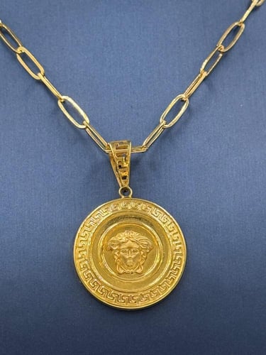 Necklaces VERSACE 18K - سلسال وتعليقة فرزاتشي عيار...