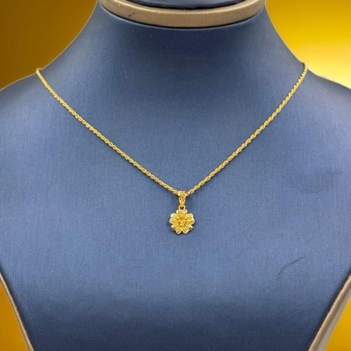 عقد ذهب عيار 21