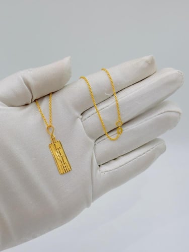 عقد ذهب عيار 21