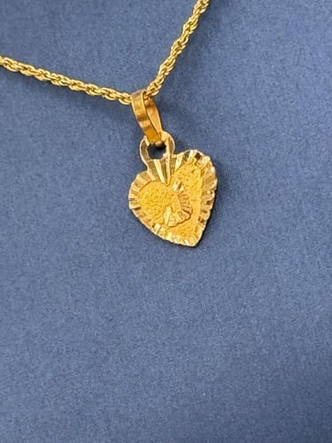 عقد ذهب عيار 21