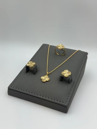 SET 18K
