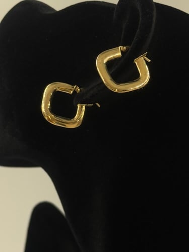 حلق ذهب عيار 18