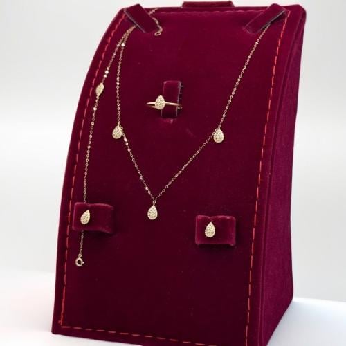 طقم تصميم عالمي ذهب عيار 18