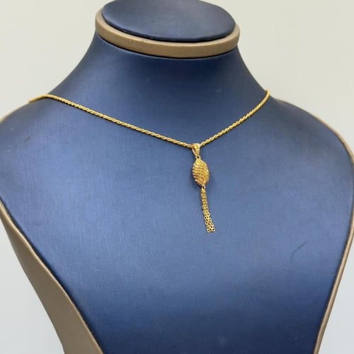 عقد ذهب عيار 21