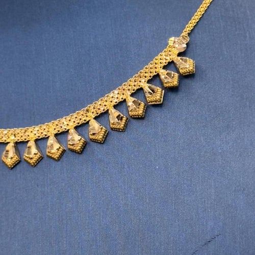 عقد ياسمينة ذهب عيار 21