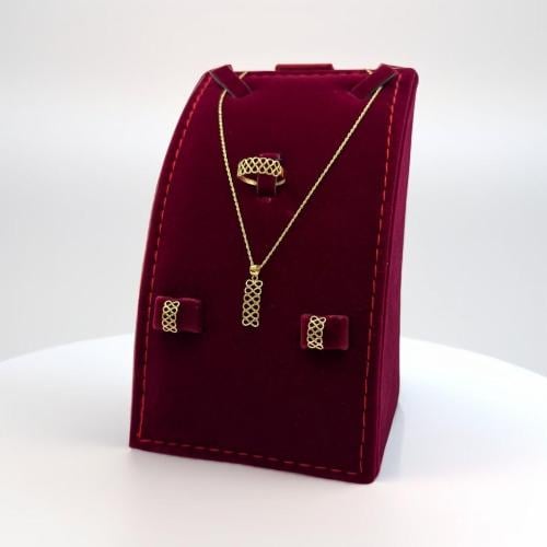 طقم ذهب عيار 18