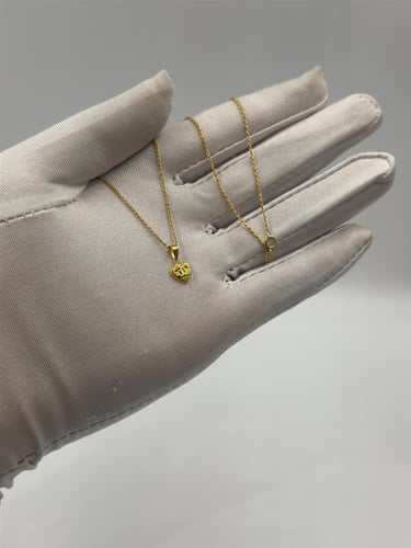 sعقد ذهب عيار 18