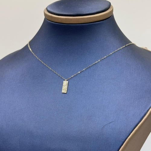 عقد تصميم عالمي ذهب عيار 18