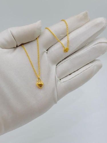 عقد قلب ذهب عيار 18