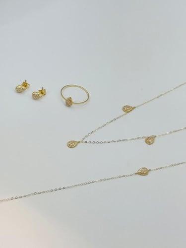 طقم تصميم عالمي ذهب عيار 18