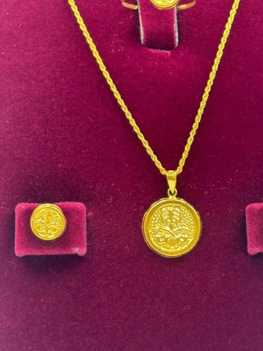 طقم ذهب عيار 21