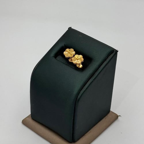 حلق وردة ذهب عيار 21