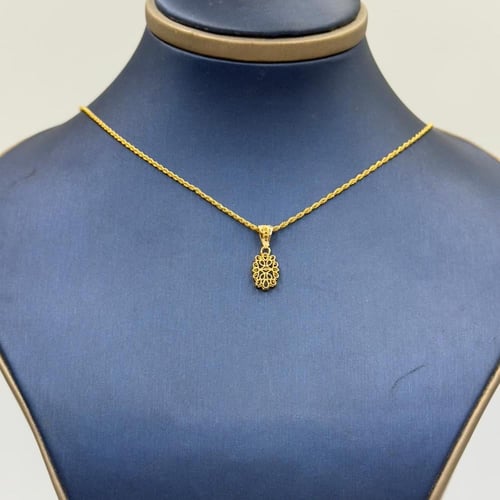 عقد ذهب عيار 21