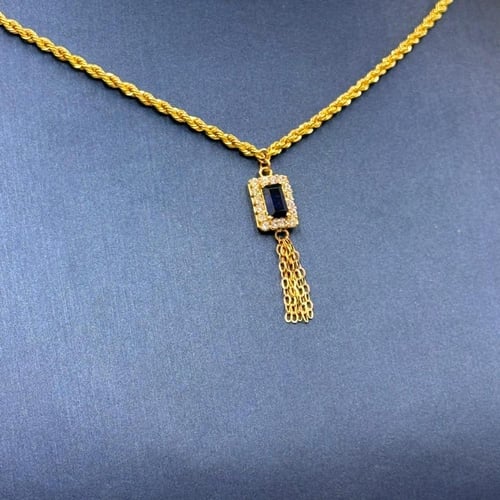 عقد ذهب عيار 21