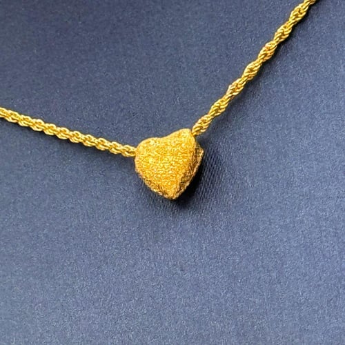 عقد ذهب عيار 18