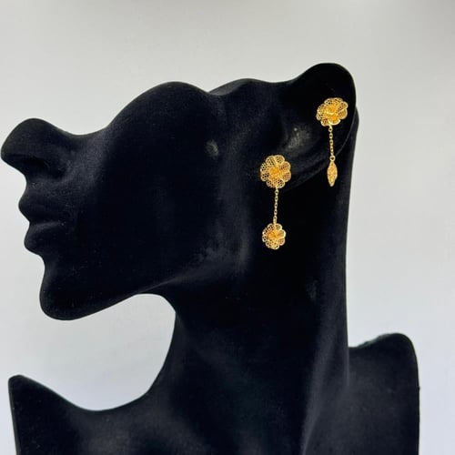 حلق وردة ذهب عيار 21