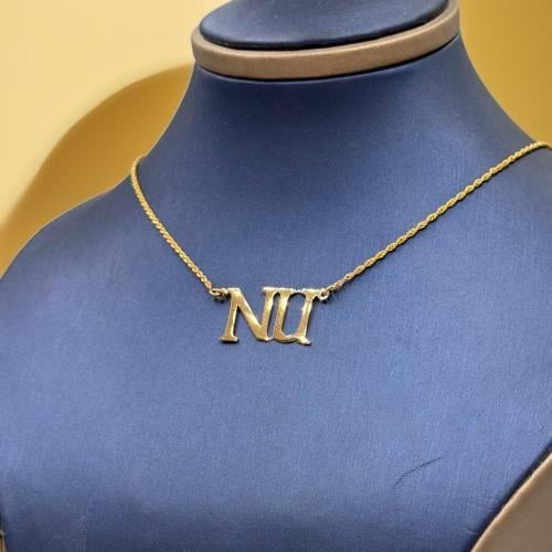 عقد اسم ذهب عيار 18