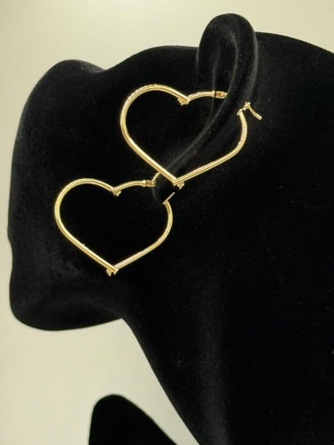 حلق قلب ذهب عيار 18