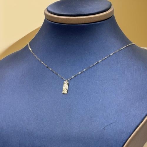 عقد تصميم عالمي ذهب عيار 18