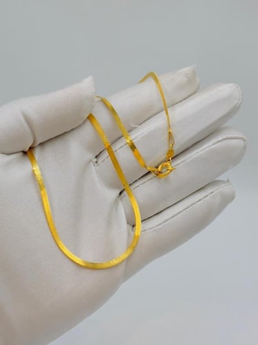 عقد ذهب عيار 21