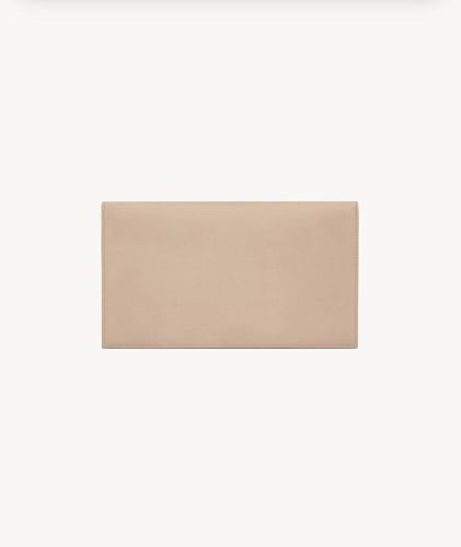 UPTOWN POUCH IN GRAIN DE POUDRE LEATHE