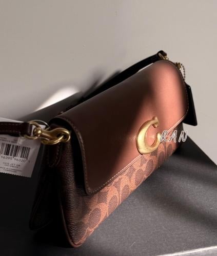 Jet Shoulder Bag
