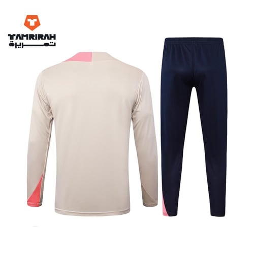 طقم تدريب برشلونة لموسم 2024