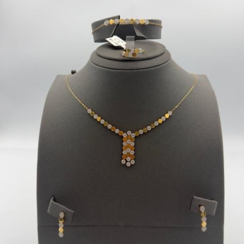 طقم ذهب عيار 18