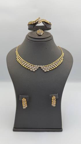 طقم ذهب عيار 18