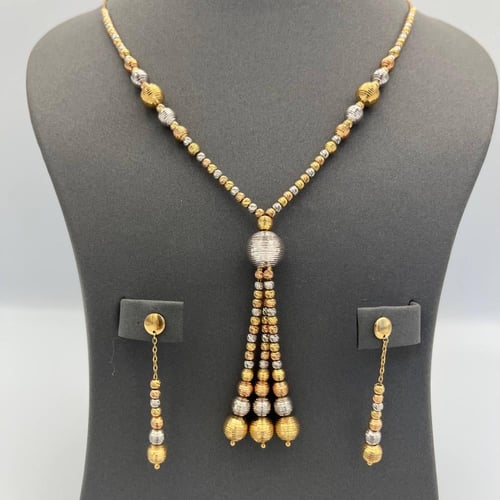 طقم ذهب عيار 18