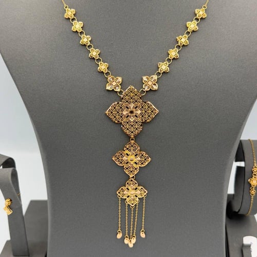 طقم ذهب عيار 21