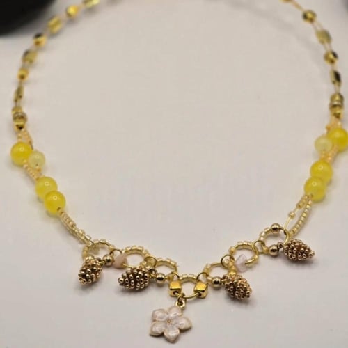 طقم اصفر وذهبي