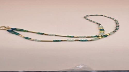 عقد الثعبان الأخضر