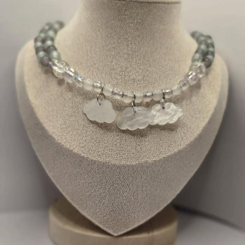 طقم السحابة عقد وحلق