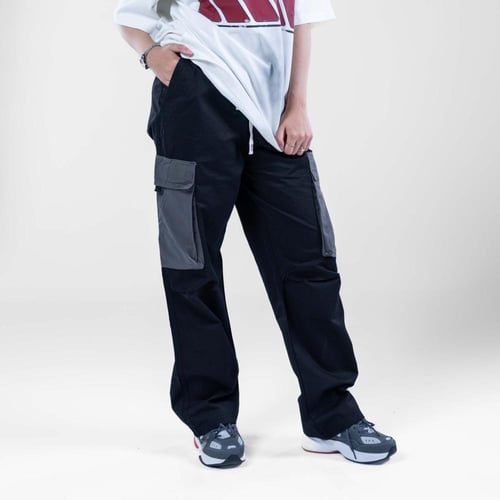 بنطلون باراشوت كارجو متعدد الألوان - اسود