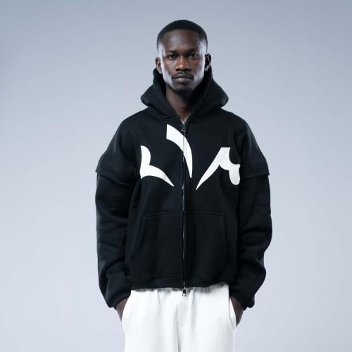 هودي واسع بكاب وطباعة بيضاء حادة - اسود