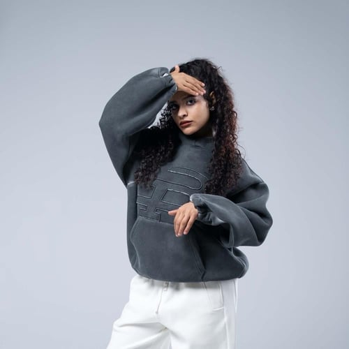 هودي اوفرسايز بكاب تطريز حرف بارز بجيوب - رمادي غا...