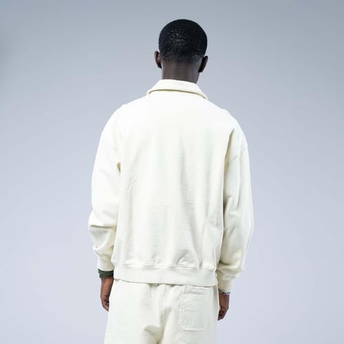 سويت شيرت أوفرسايز بسحاب قصير وياقة كلاسيكية وجيب...