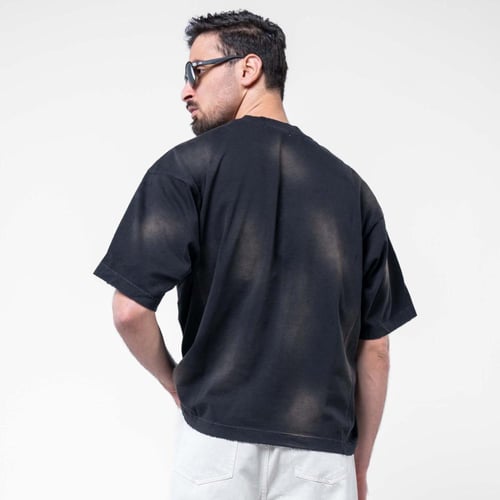 تيشيرت اوفرسايز بكتابه رقمية اماميه بارزة- أسود