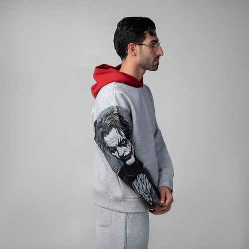 هودي سادة اوفر سايز تطريز الكم الايمن انمى الجوكر...