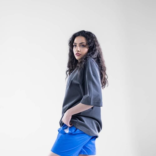 تيشيرت أوفر سايز ساده أنيق وعصري - اسود