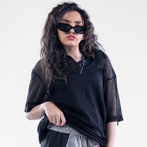 تيشيرت أوفر سايز مخرم بألوان متعدده - اسود