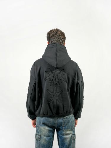 هودي بتطريز بارز مع جيوب - اسود