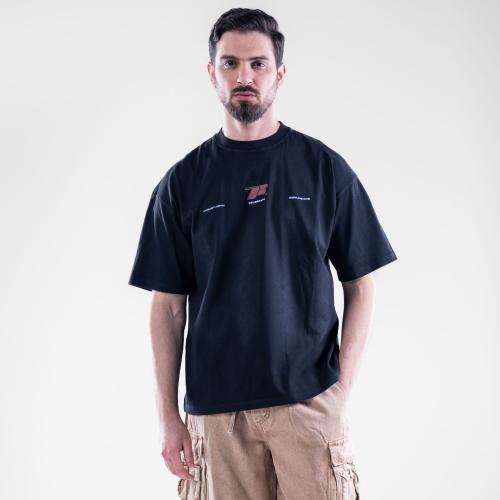 تيشيرت كاجوال قصة عادية بطبعات امامية صغيرة وطبعة...