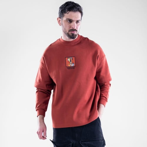 تيشيرت كم طويل بطبعه وتطريز بارز امامى وخلفى - احم...