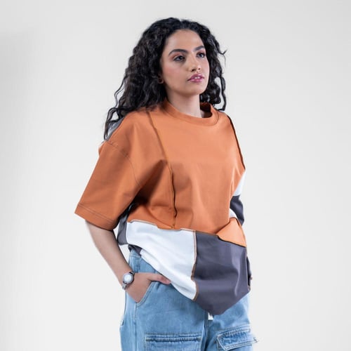 تيشيرت اوفرسايز كاجوال باللوان اماميه متعدده أكمام...